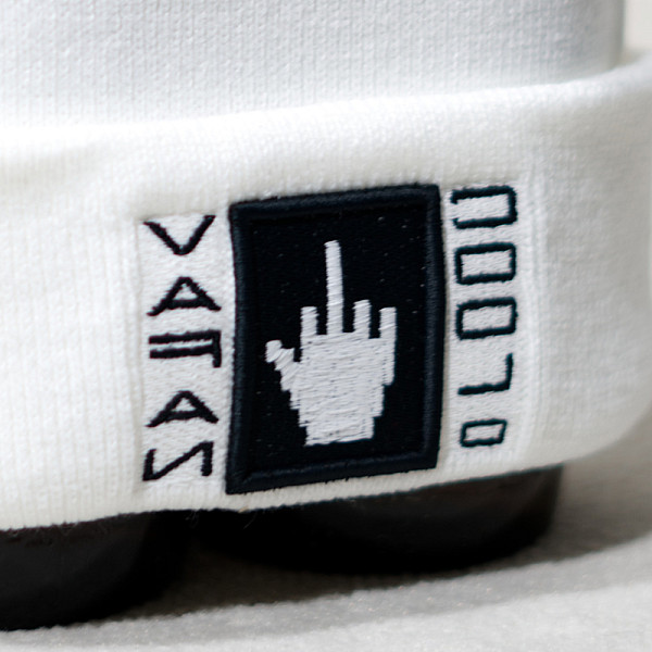 VFCo BEANIe DEDo WHITe