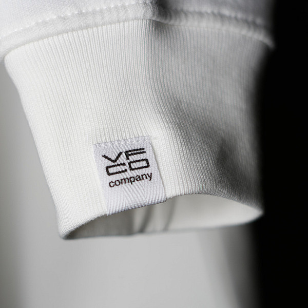 VFCo SWEATER GEN24 WHITe